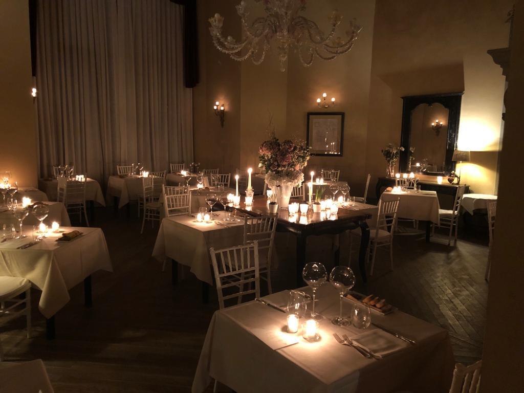 Affianchiamo locali e ristoratori nella costruzione di una comunicazione chiara e riconoscibile, utile ad aumentare visibilità e continuità.